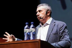 Комаровский: Я надеялся, что человек, с которым у меня были дружеские отношения, станет исключением. Но он исключением не стал