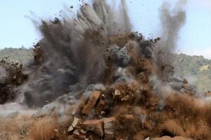 Взрыв случился у входа в мечеть