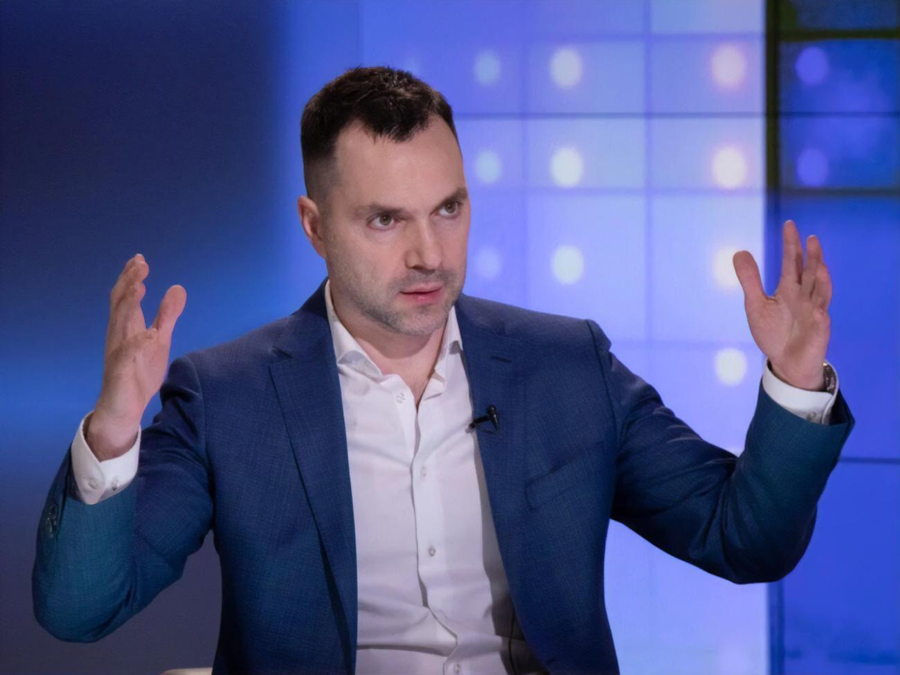 Арестович зазначив, що у ТКГ знаходять розуміння щодо вузькоспецифічних питань