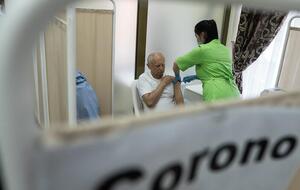 Хотя бы одну дозу вакцины от коронавируса получили уже более 10 млн украинцев