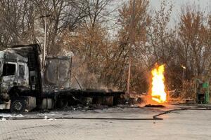Вибух ємності з газом стався ще в ніч на 28 жовтня, газовий конденсат і далі горить