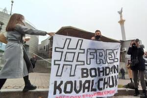 "Terro#Russia". На Майдане Незалежности в Киеве прошла акция "Свободу политзаключенным Кремля". Фоторепортаж