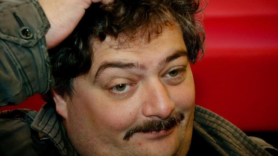 Биков: Народ страждає від того, що йому глибоко загнали цю швабру
