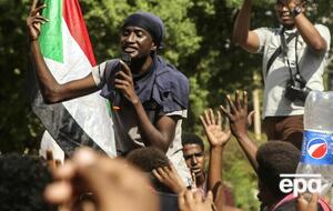 У Судані військові обмежили доступ до інтернету та телефонного зв'язку