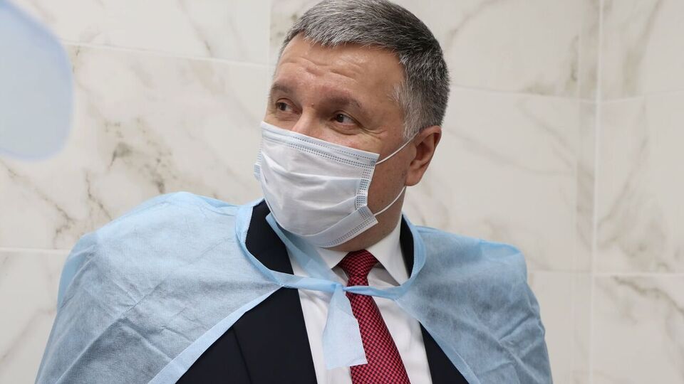 Об инфицировании экс-министра стало известно 22 октября