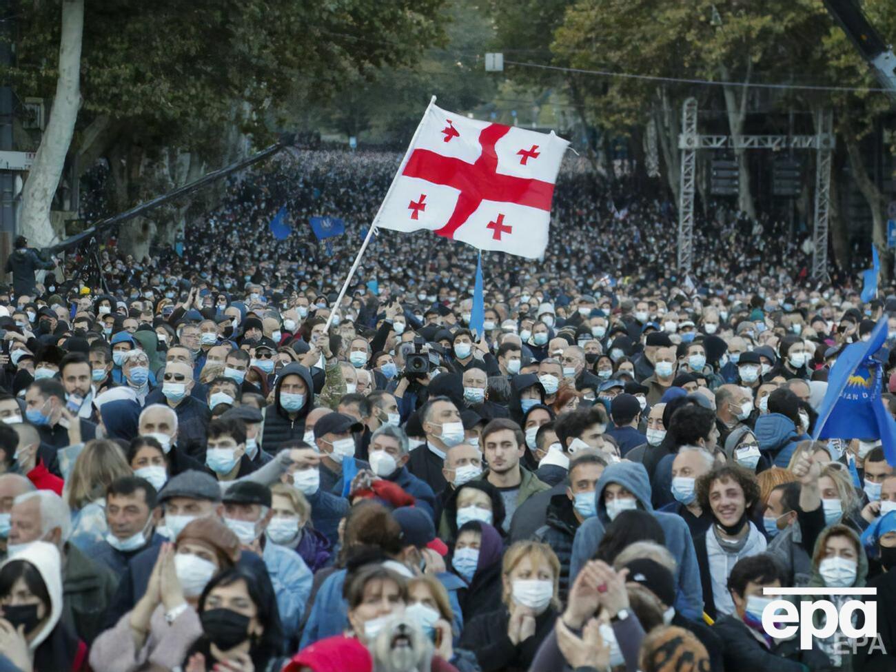 В Грузии на избирательные участки пришло более 1 млн избирателей