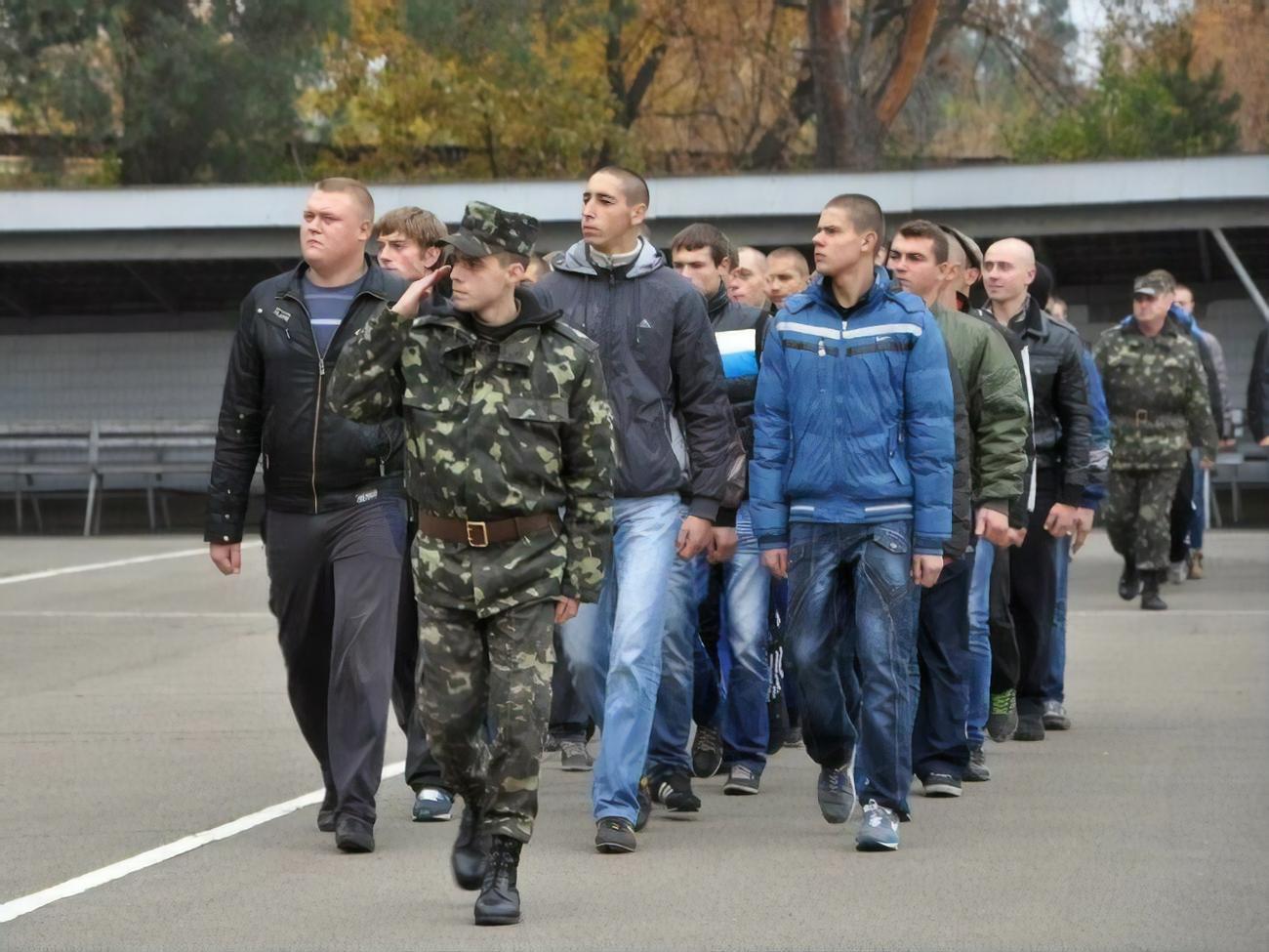 После запуска услуги для того, чтобы сменить прописку, посещать военкомат не&nbsp;будет нужно, сообщили в Минцифры