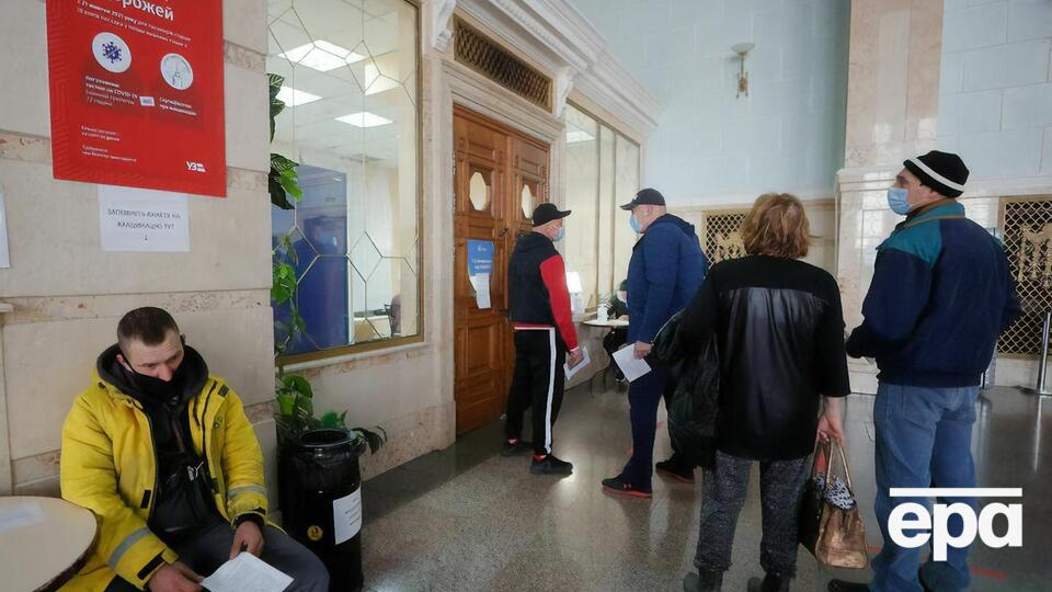 Більшість областей в Україні відповідає "червоному" рівню епідемічної небезпеки
