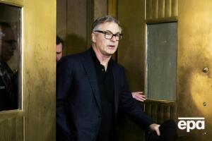 Болдвін попросив папараці більше не переслідувати його