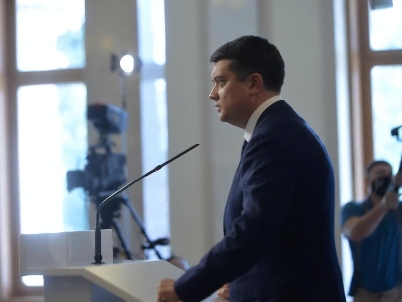 Разумков&nbsp;говорил, что не будет затягивать с проведением процедуры его отзыва с должности