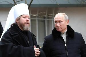 Тихона СМИ называют духовником Путина