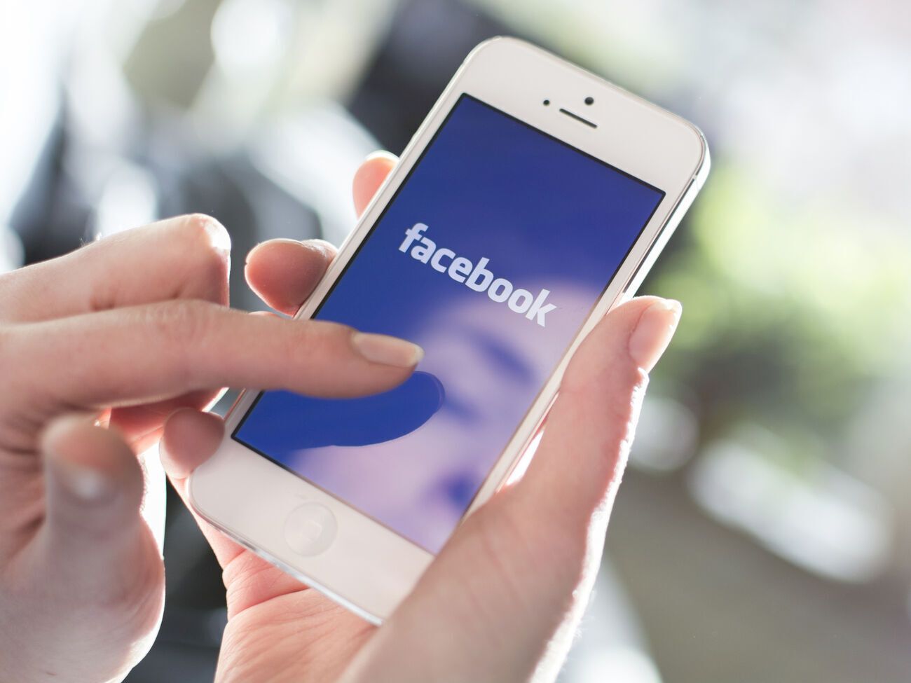 Facebook не работает уже порядка четырех часов