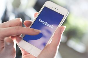 Facebook не працює вже майже чотири години