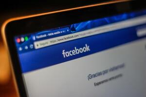 Збій у роботі Facebook тривав майже шість годин