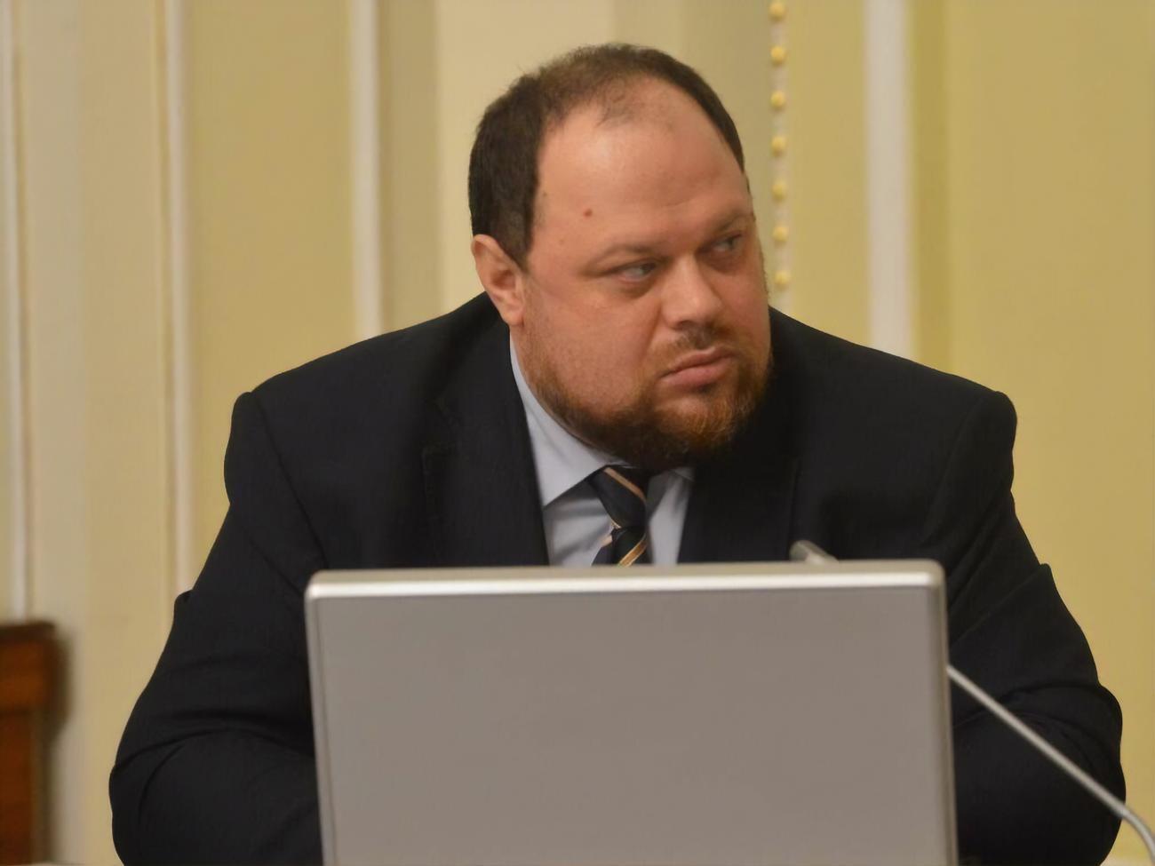 Стефанчук начал вести пленарное заседание после отстранения Разумкова