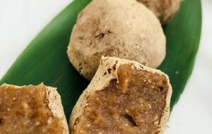 Для конфет из бананов используют любые орехи