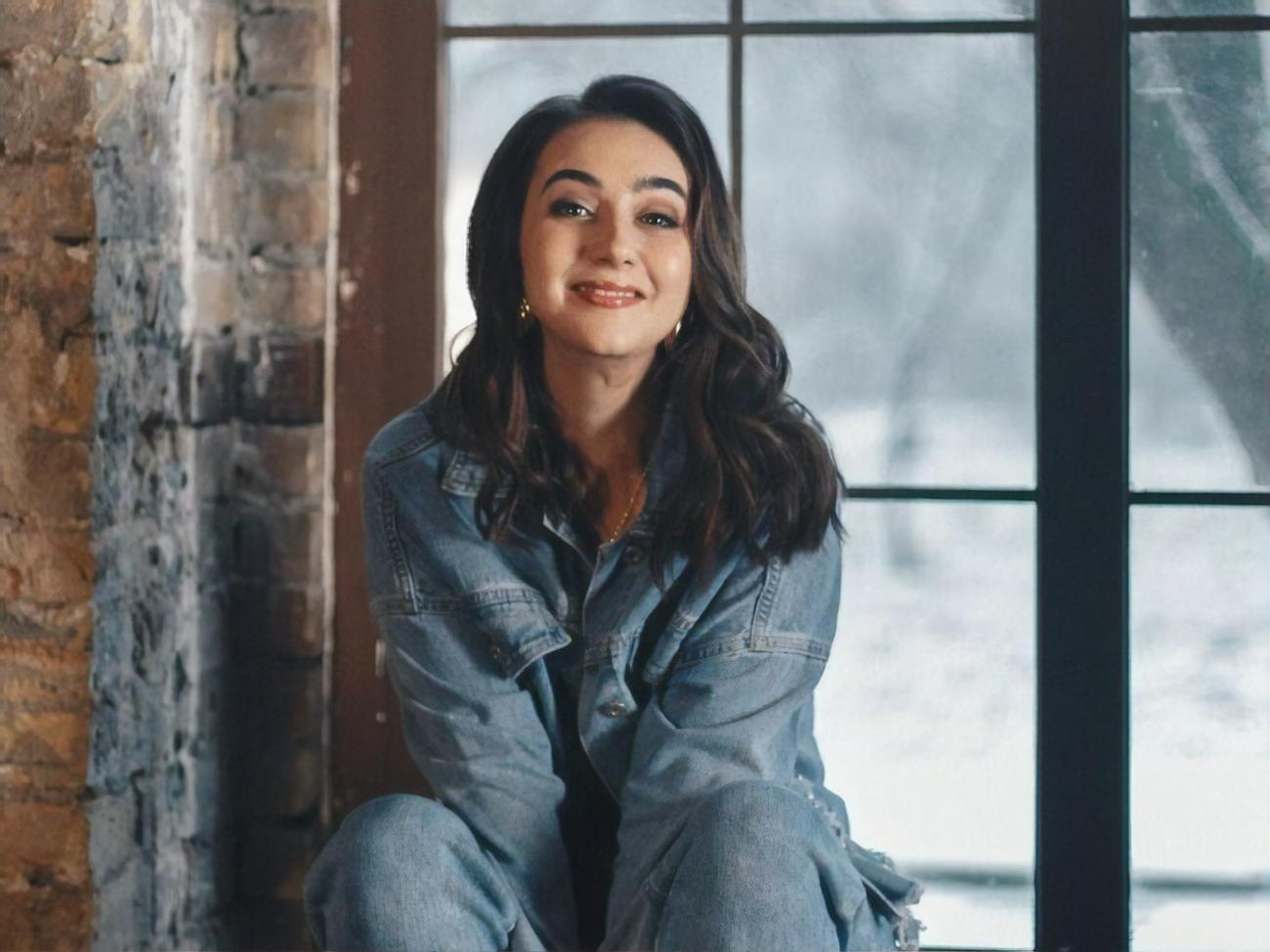 Мендель стала відомою після того, як улітку 2019 року обійняла посаду прессекретарки Зеленського