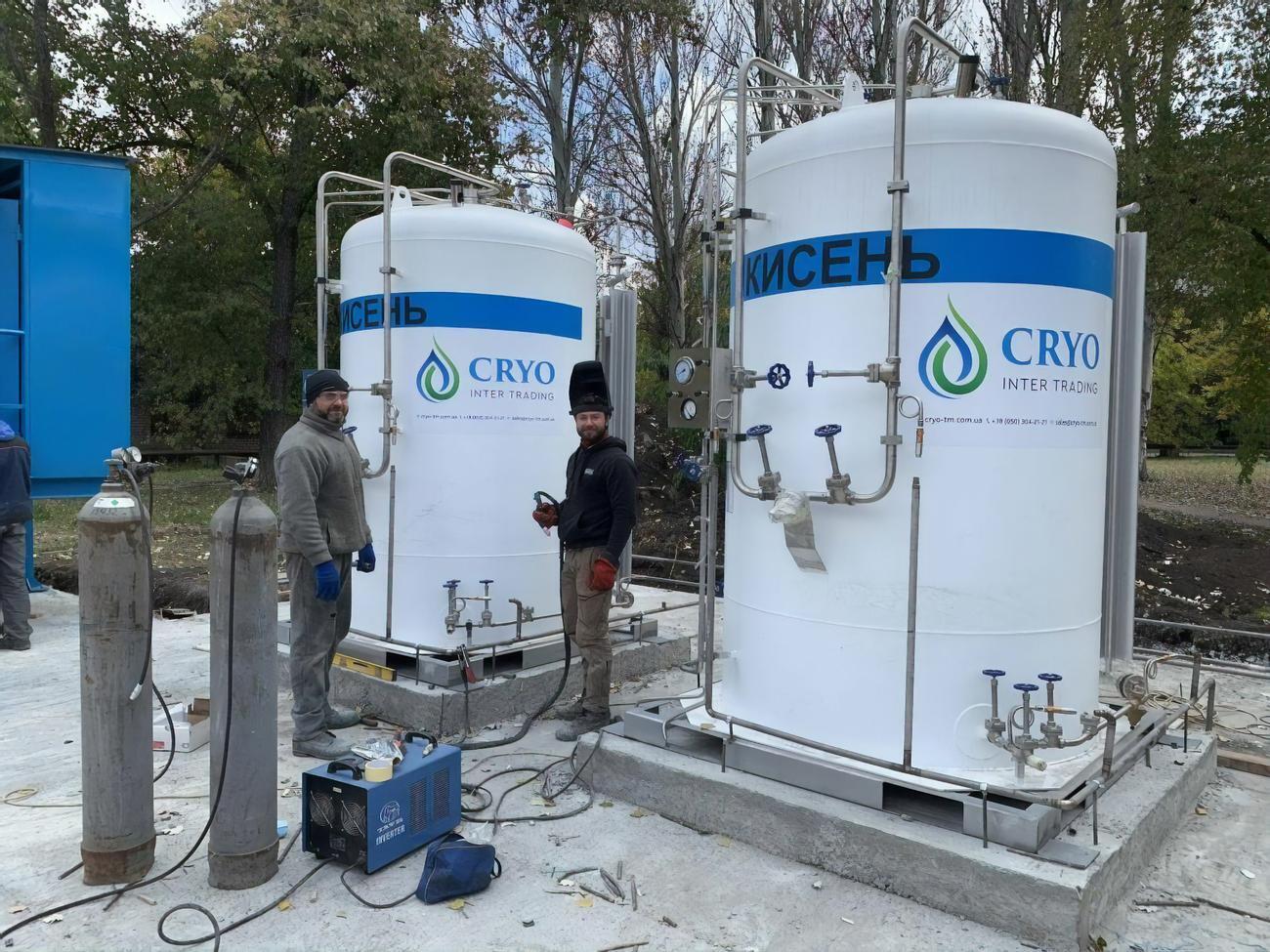 Обслуговуватиме станцію один фахівець, заправлятимуть киснем її на місці