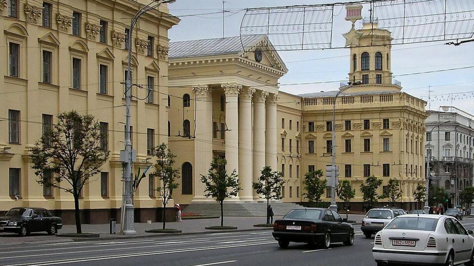 В Беларуси задерживают людей за "оскорбительные комментарии" о гибели сотрудника КГБ