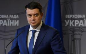 У разі відставки з посади голови Ради Разумков має намір створити "власну велику команду"