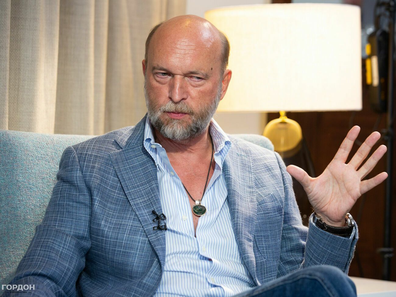 Пугачев о встрече с Путиным: Он просто зарыдал, сказал: "Пойдем сегодня вечером в ресторан. Я вспоминаю, как было здорово&hellip; Как ты здесь живешь, на этом проклятом?.."