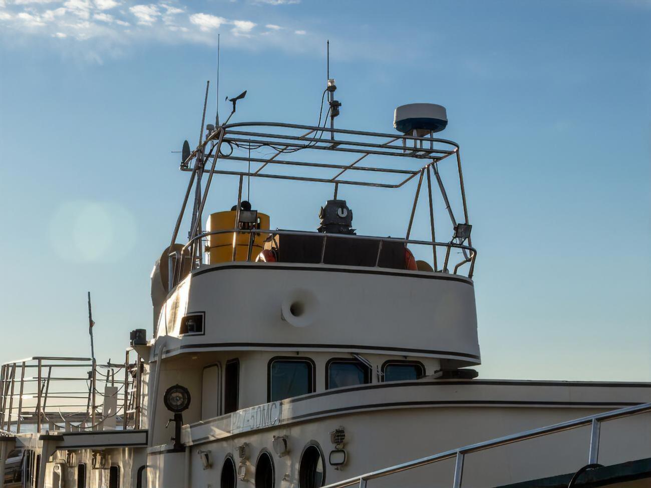 Корабль в 2016 году передали коммерческой структуре во фрахт