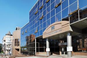 Правоохранители не застали в помещении "Укрэксимбанка" лиц, которым подготовили подозрение