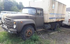 Среди автомобилей, которые "Укрпошта" будет реализовывать, есть экземпляры, выпущенные в советское время