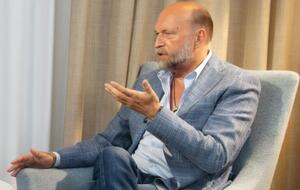 Пугачев заявил, что если бы бомбы в машинах его семьи вовремя не нашли, в Лондоне "снесло бы весь парламент"