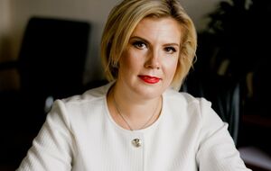 Ірина Одинець: Загребельська виступила адвокаткою в інтересах Віктора Чумака в суді проти закриття справи "Роттердам плюс". Та сама Агія, яка шість років тому поставила свій підпис під формулою