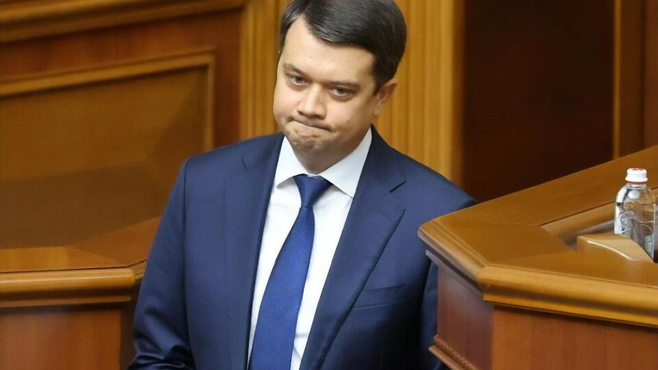 Разумков звільнив місце у президії