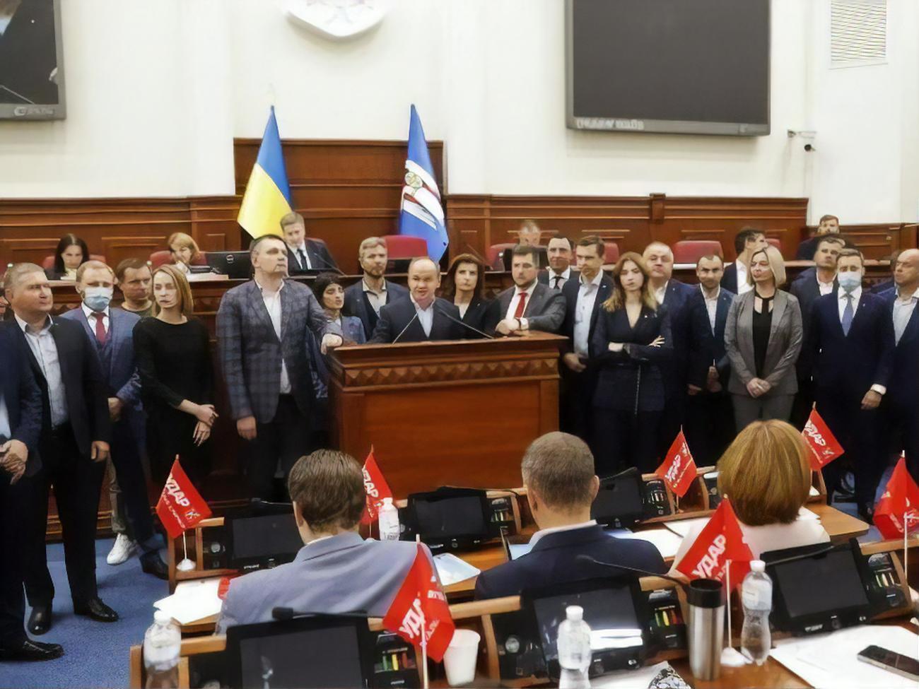 "Европейская солидарность": Весь непрофессионализм и безответственность Зе-власти мы с вами уже видим в платежках за отопление и горячую воду