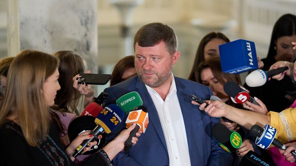 Корнієнко сказав, що з'їзд партії планують усередині листопада