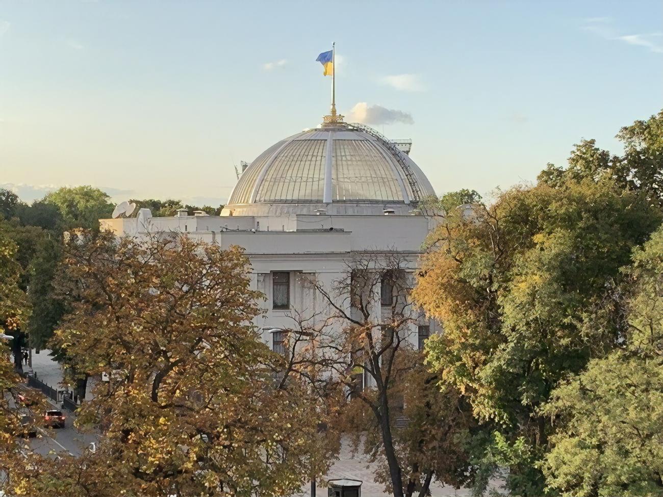 Найбільше голосів за відставку Разумкова надала фракція "Слуга народу"