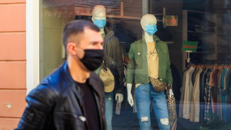 В Харькове запретят пребывание без респираторов или защитных масок в подземных переходах, на остановках общественного транспорта