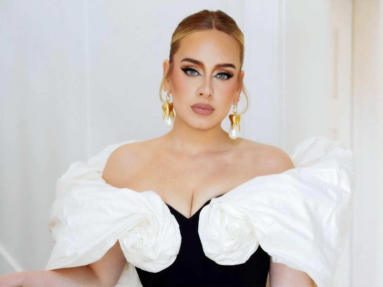Адель – лауреат музыкальных премий "Грэмми", Brit Awards, American Music Awards и кинопремии "Оскар"
