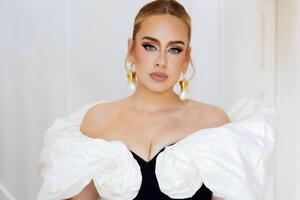 Адель – лауреат музыкальных премий "Грэмми", Brit Awards, American Music Awards и кинопремии "Оскар"