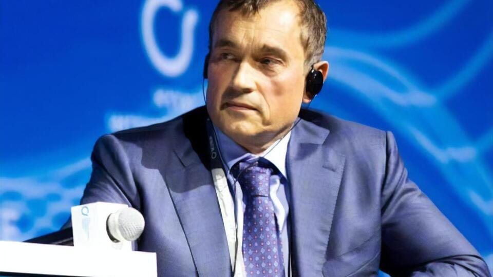 Хмельницький закликав українців займатися бізнесом у себе в країні