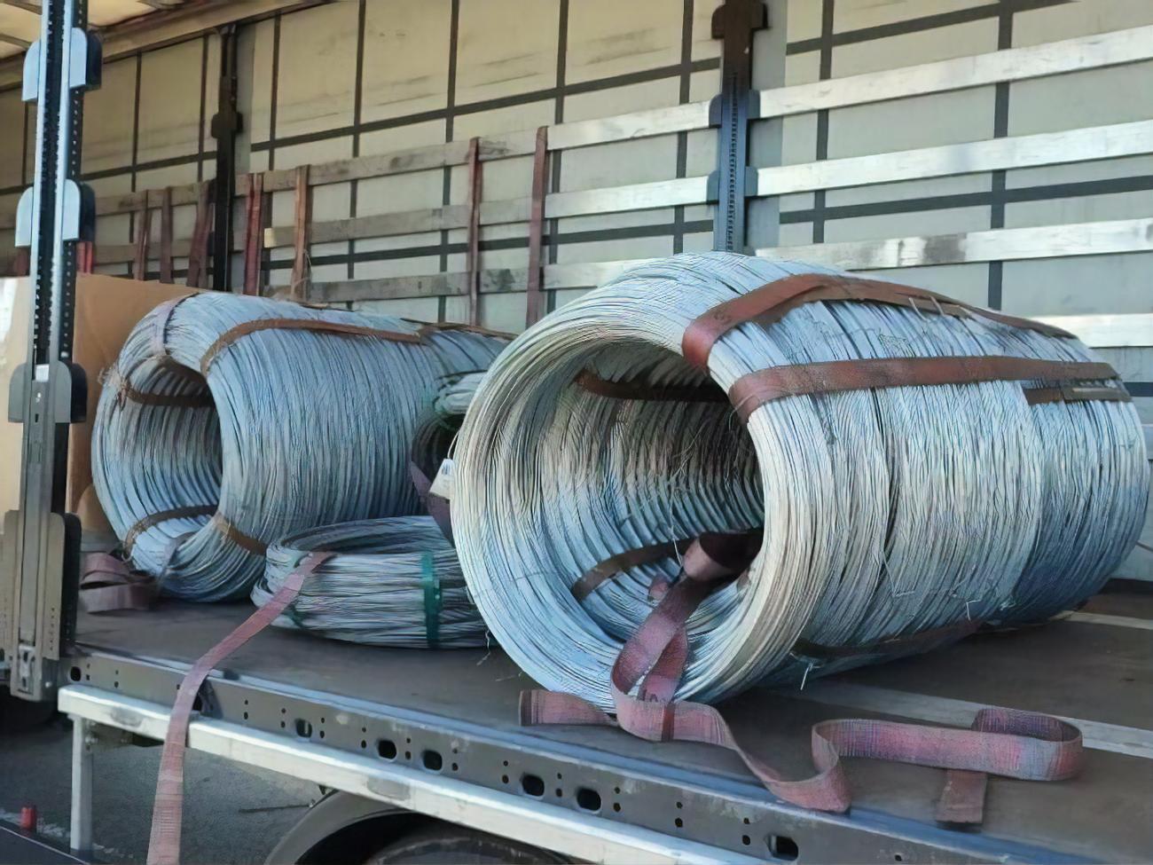 250 км концертини Литва отримала як допомогу від Естонії, України та Словенії, зазначили у МВС