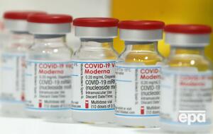 Уже пять стран приостановили использование Moderna