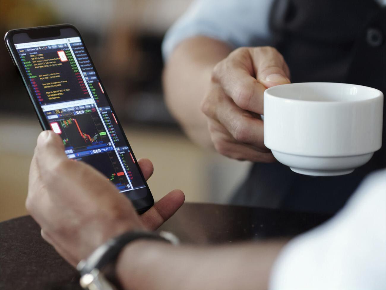 Каждый трейдер может ознакомиться с основной информацией о торговых условиях лучших Форекс-брокеров, а также изучить рейтинг криптобирж Украины в одном месте&nbsp;&ndash; на официальном сайте МОФТ