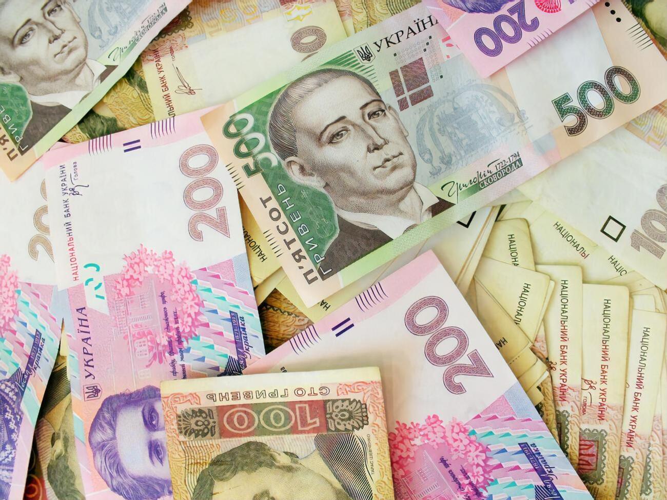 Курс гривны к евро упал с 30,50 грн/&euro; до 30,60 грн/&euro;