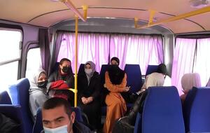 Затриманих відвезли до відділення поліції, повідомила Салієва