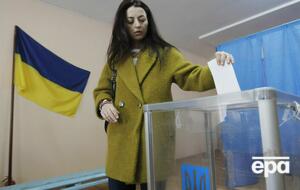 На округах лідирують колишній голова Херсонської ОДА Сергій Козир та мер міста Золотоноша Віталій Войцеховський