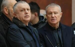 Під час націоналізації гроші із сім'ї Суркісів та їхніх компаній на депозитних рахунках "ПриватБанку" та його філій було конвертовано в капітал банку, що вони зараз заперечують у судах
