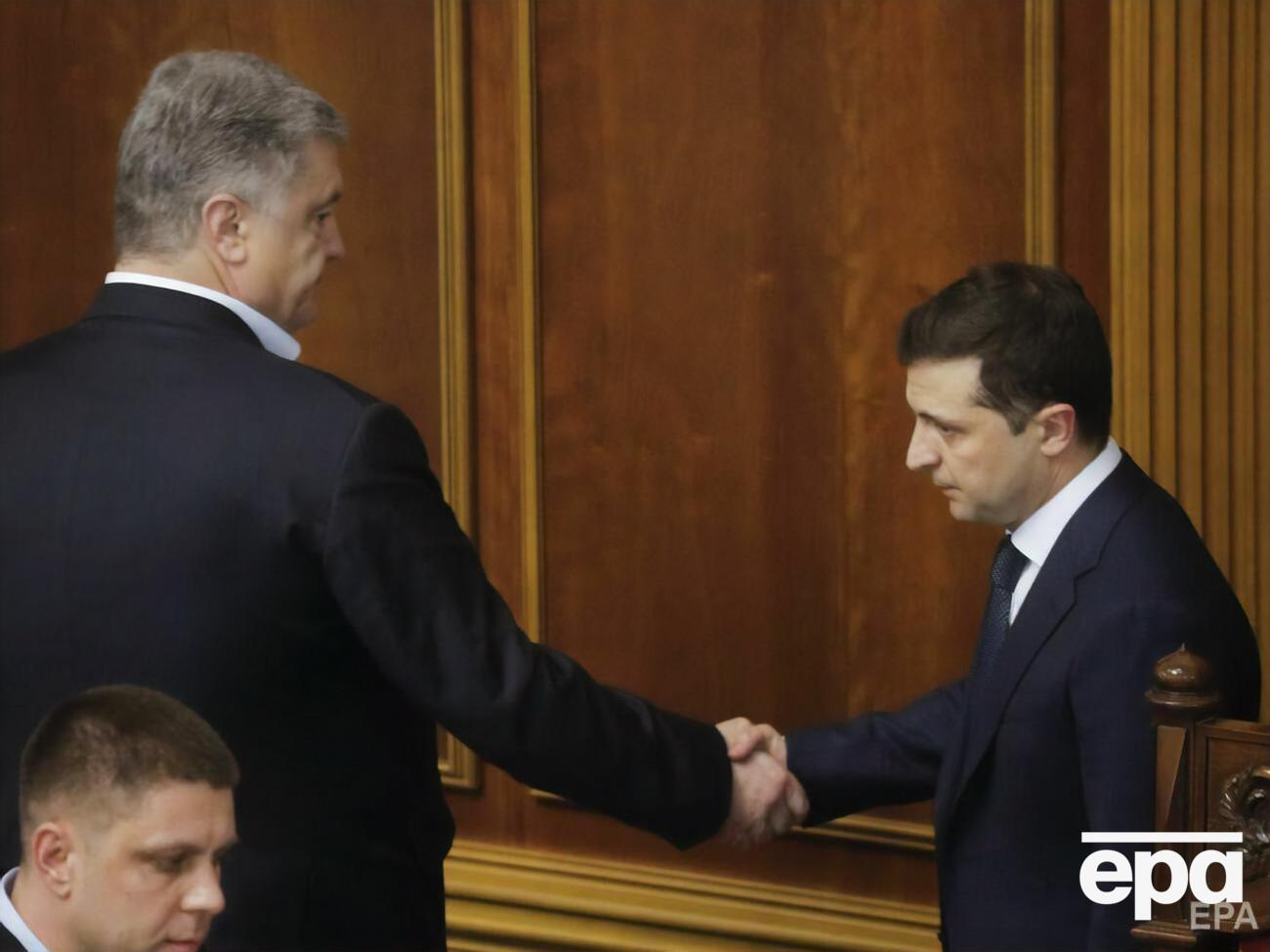 Согласно результатам опроса, Зеленский (справа) возглавляет президентский рейтинг, Порошенко &ndash; второй