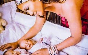 Лопес народила дочку Емму та сина Макса у 2007 році