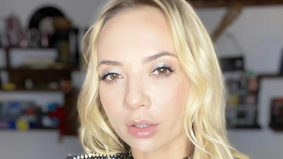 Сопонару рассказала, какую манипуляцию сделала с телом в 16 лет