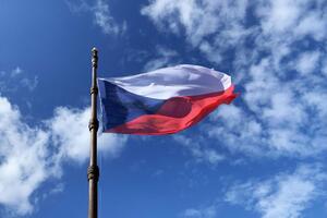 Чехія стала п'ятою країною ЄС, яка не закриває в'їзду українцям