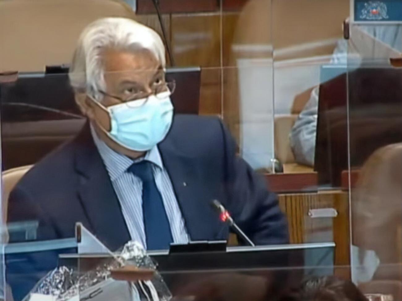 Себастьян Піньєра хотів дочекатися свого прибічника, який спізнювався на засідання